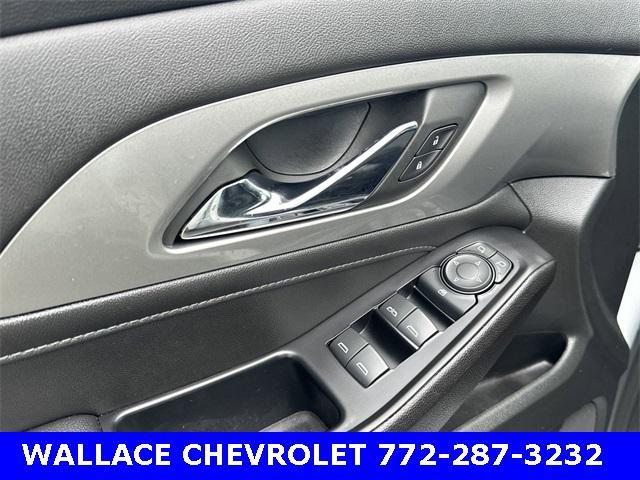 used 2023 Chevrolet Traverse car, priced at $28,985