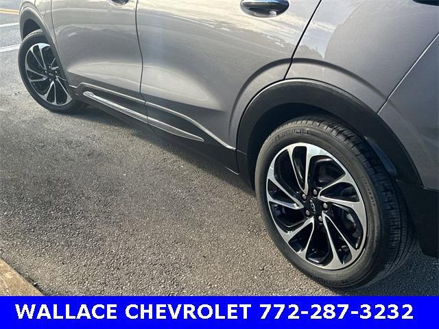 used 2022 Chevrolet Bolt EUV car, priced at $25,885