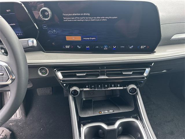 new 2025 Chevrolet Traverse car, priced at $45,195