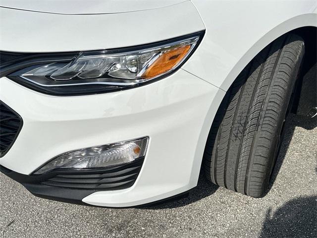 new 2025 Chevrolet Malibu car, priced at $33,490