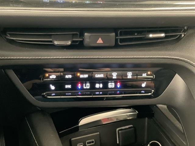 used 2022 Buick Envision car, priced at $24,998