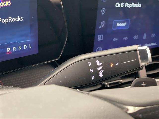 used 2025 Chevrolet Equinox car, priced at $31,998