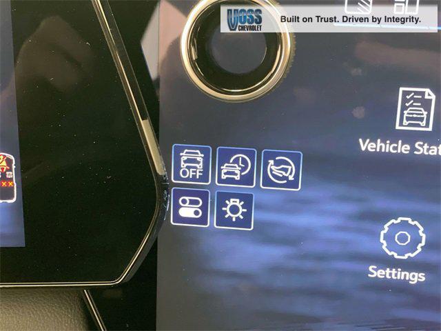 used 2025 Chevrolet Equinox EV car, priced at $27,998