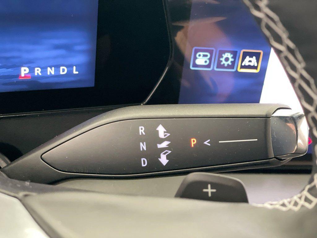 used 2025 Chevrolet Traverse car, priced at $40,498