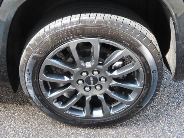 used 2023 GMC Acadia car, priced at $40,000