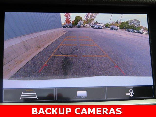 used 2020 Cadillac XT5 car, priced at $19,000