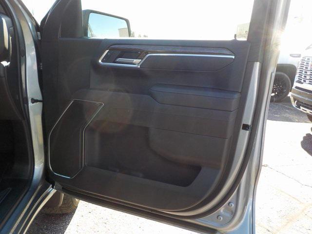 new 2025 GMC Sierra 1500 car, priced at $46,338
