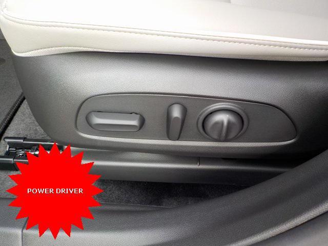 new 2025 Buick Envista car, priced at $29,081