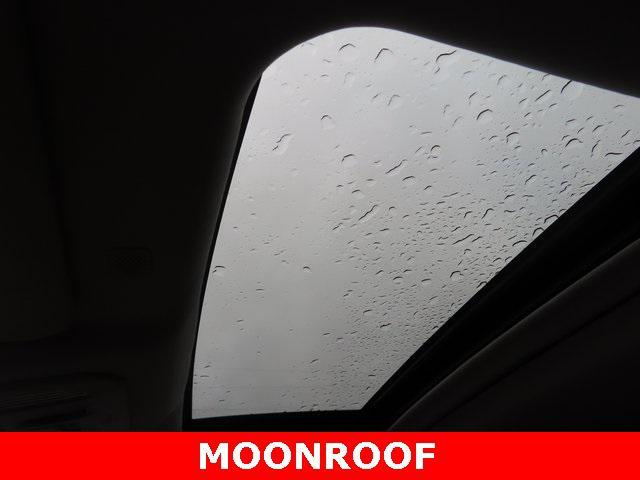 used 2021 Toyota Highlander car, priced at $34,000