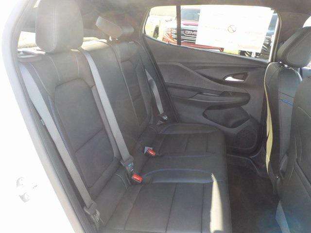 new 2025 Buick Envista car, priced at $26,148
