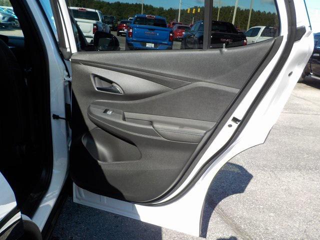 new 2025 Buick Envista car, priced at $26,148