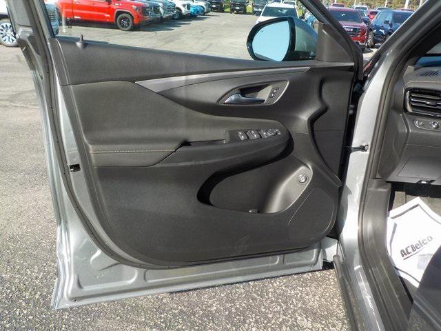 new 2025 Buick Envista car, priced at $29,552