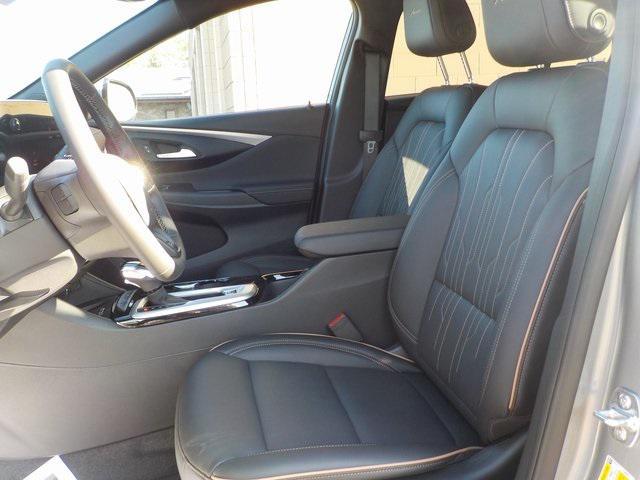 new 2025 Buick Envista car, priced at $29,552
