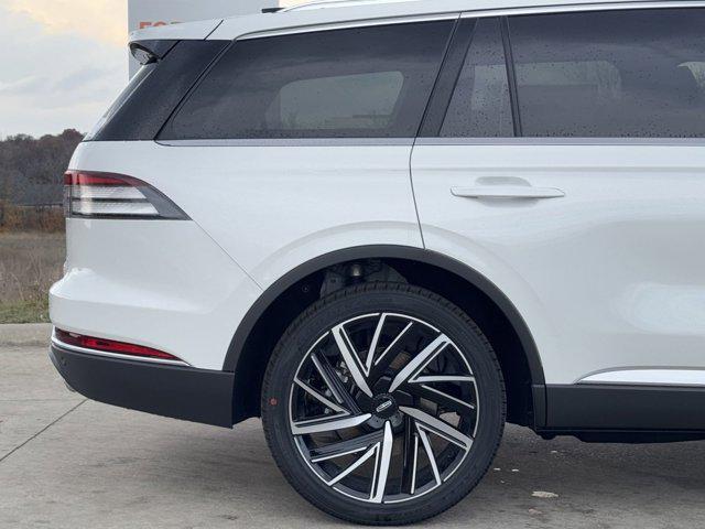 new 2025 Lincoln Aviator car, priced at $81,050