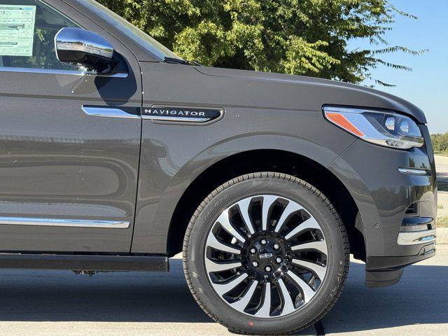 new 2024 Lincoln Navigator car, priced at $115,090