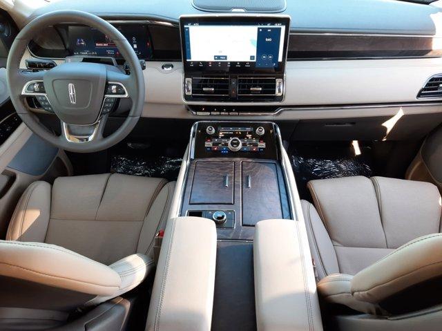 new 2024 Lincoln Navigator car, priced at $100,498