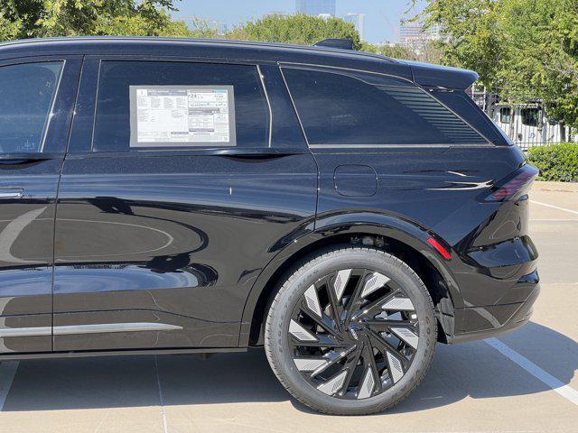 new 2025 Lincoln Nautilus car, priced at $62,117