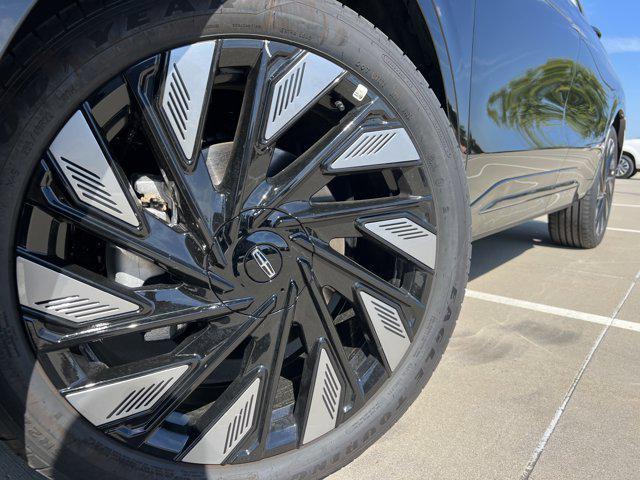new 2025 Lincoln Nautilus car, priced at $62,117