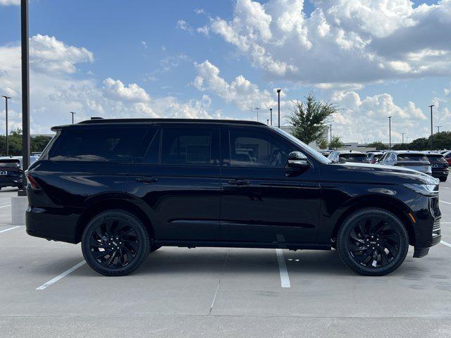 new 2025 Lincoln Navigator car, priced at $108,310