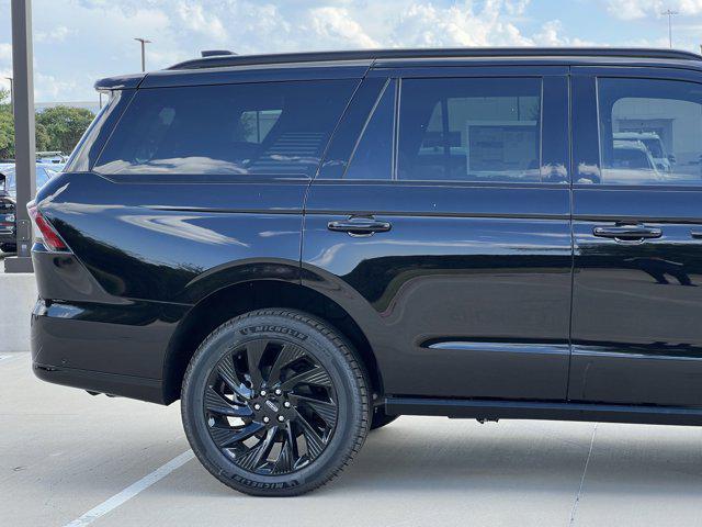new 2025 Lincoln Navigator car, priced at $108,310