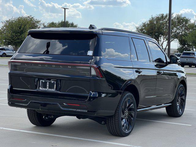 new 2025 Lincoln Navigator car, priced at $108,310