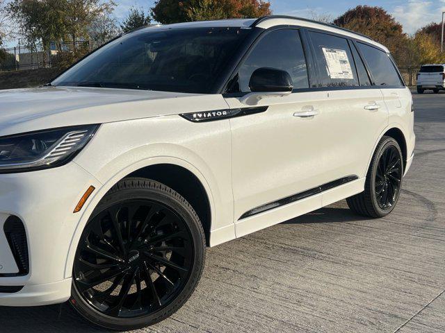 new 2025 Lincoln Aviator car, priced at $80,750