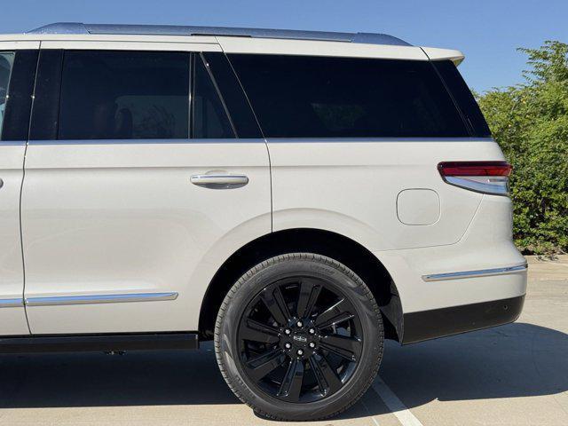 new 2024 Lincoln Navigator car, priced at $101,078