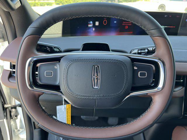 new 2025 Lincoln Navigator car, priced at $102,940