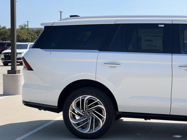 new 2025 Lincoln Navigator car, priced at $102,940