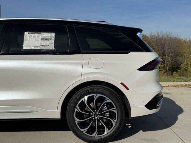 new 2025 Lincoln Nautilus car, priced at $62,355