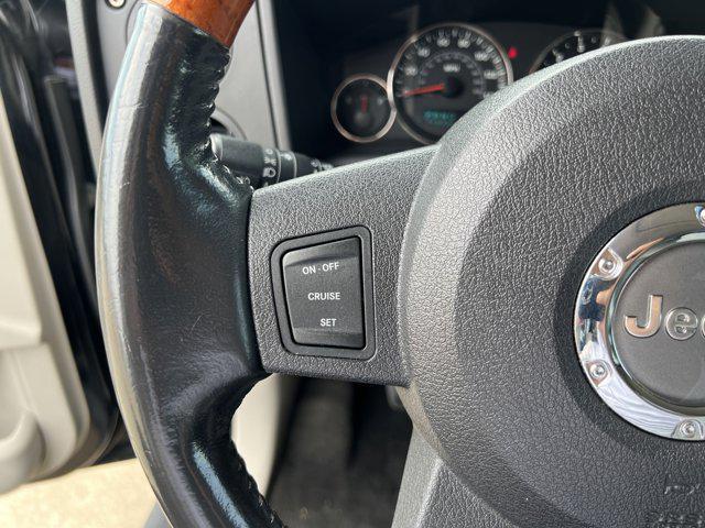 used 2007 Jeep Commander car, priced at $7,799