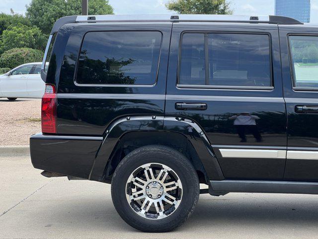 used 2007 Jeep Commander car, priced at $7,799
