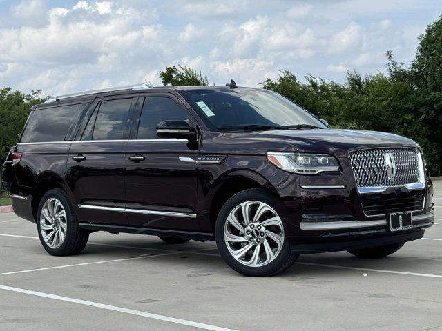 new 2024 Lincoln Navigator car, priced at $95,354