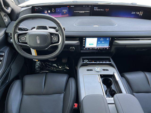 new 2025 Lincoln Navigator car, priced at $104,184