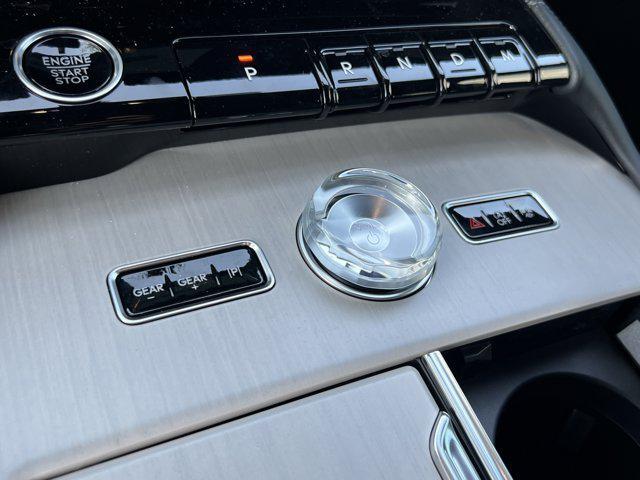 new 2025 Lincoln Navigator car, priced at $104,184