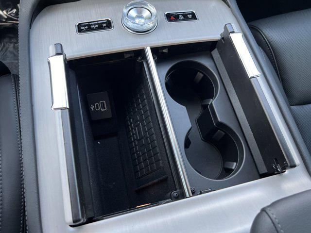 new 2025 Lincoln Navigator car, priced at $104,184
