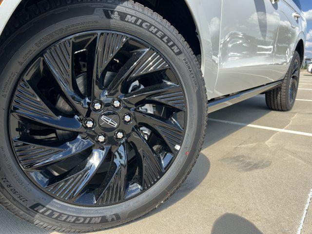 new 2025 Lincoln Navigator car, priced at $104,184