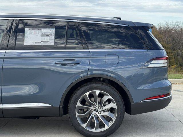 new 2025 Lincoln Aviator car, priced at $70,425