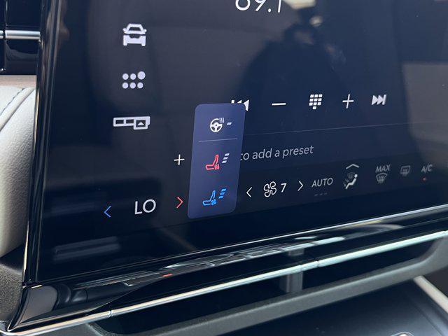 new 2025 Lincoln Nautilus car, priced at $66,701