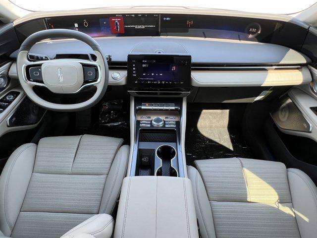 new 2025 Lincoln Nautilus car, priced at $66,701
