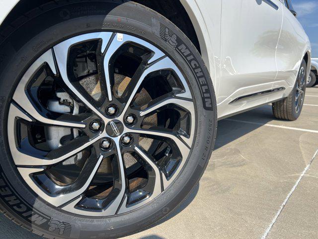 new 2025 Lincoln Nautilus car, priced at $66,701