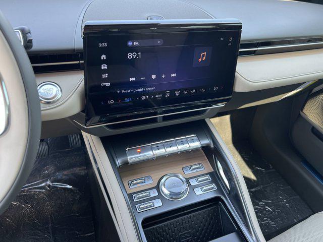 new 2025 Lincoln Nautilus car, priced at $66,701