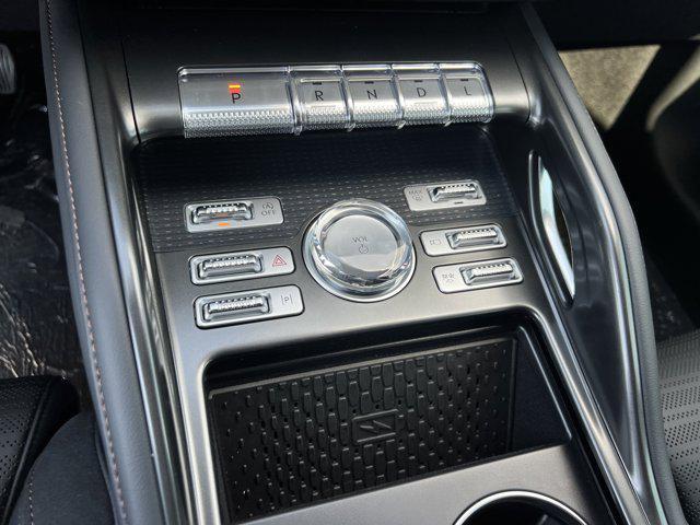 new 2025 Lincoln Nautilus car, priced at $70,061