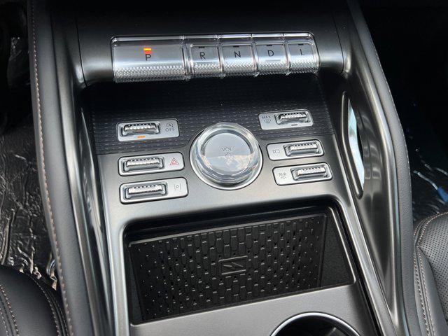 new 2025 Lincoln Nautilus car, priced at $61,747