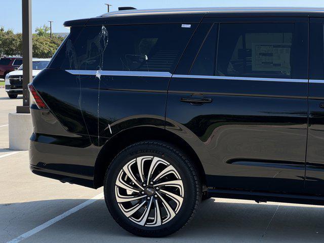 new 2025 Lincoln Navigator car, priced at $119,190