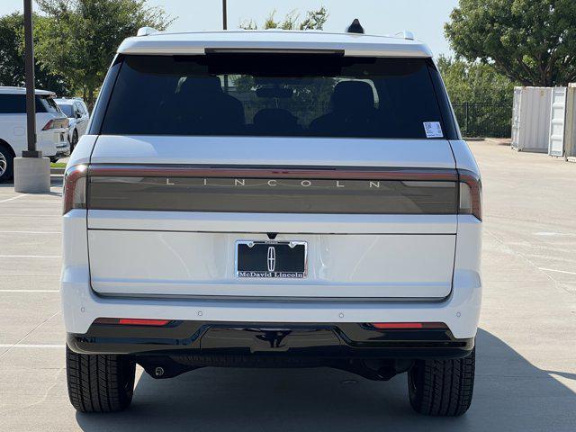 new 2025 Lincoln Navigator car, priced at $102,182