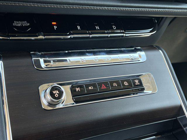 new 2025 Lincoln Aviator car, priced at $72,419