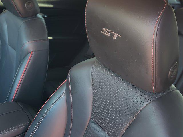 used 2023 Buick Envision car, priced at $21,999