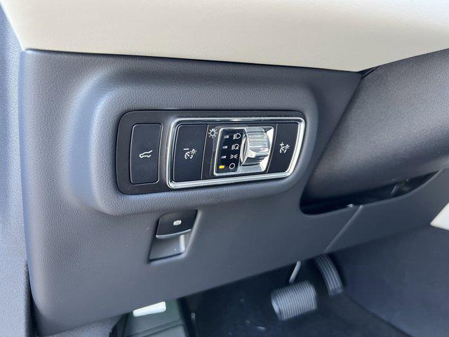 new 2025 Lincoln Nautilus car, priced at $59,957