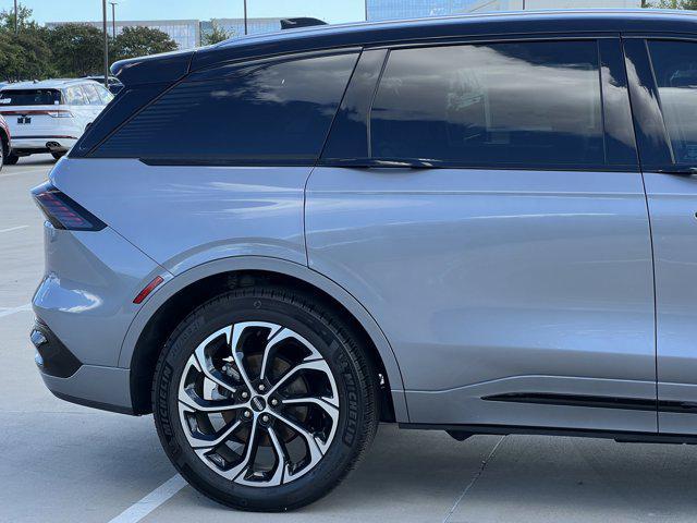 new 2025 Lincoln Nautilus car, priced at $59,957